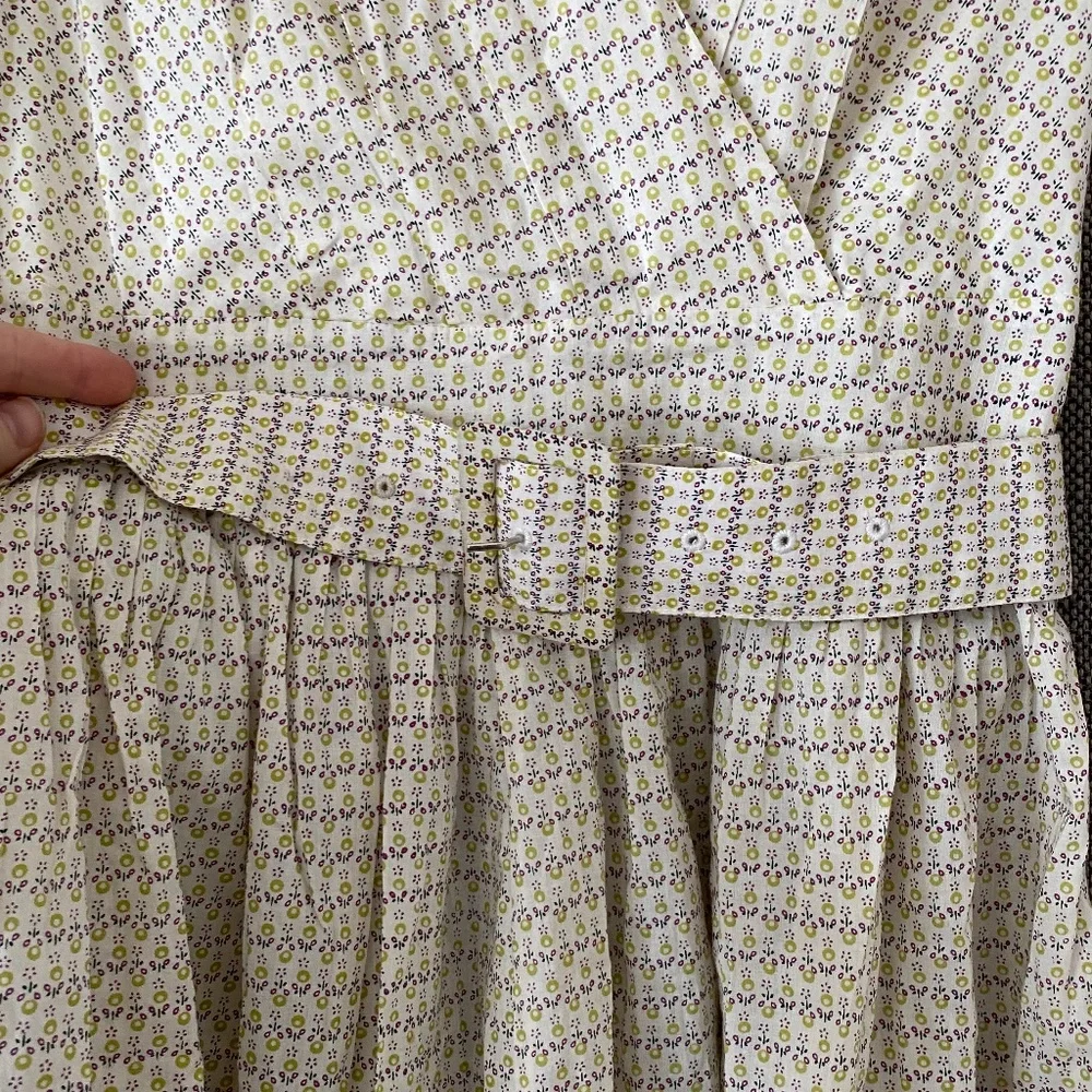 Vintage 1980s Beth Jordan White Floral Belted Pleated Dress - Picture 7 of 11